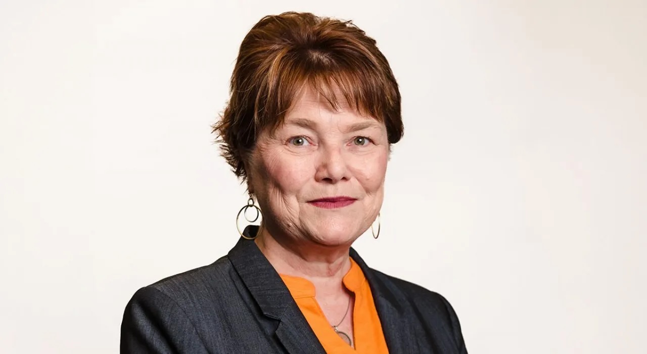 Dr. Lynne Cossman