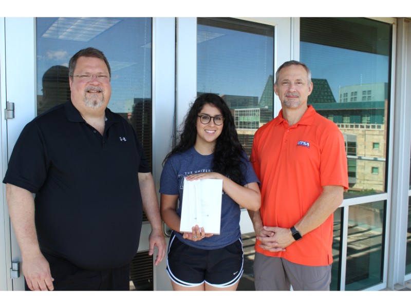 Student presented with IPad prize